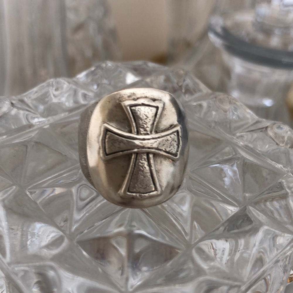 Silpada brand sterling silver cross ring